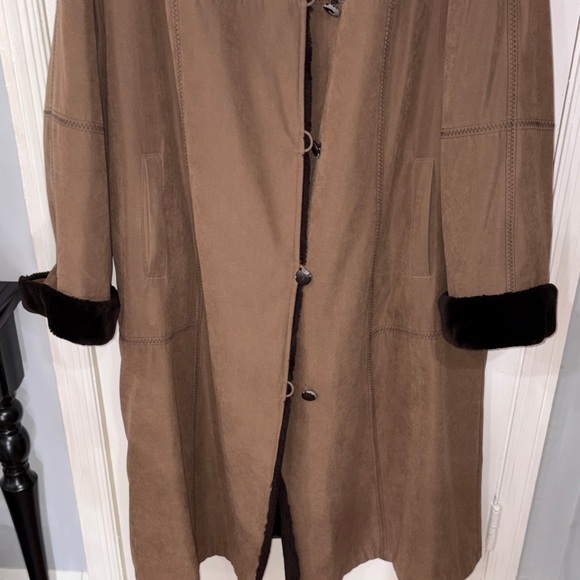 Utex Brown Coat with Black Trim - Picture 9 of 13